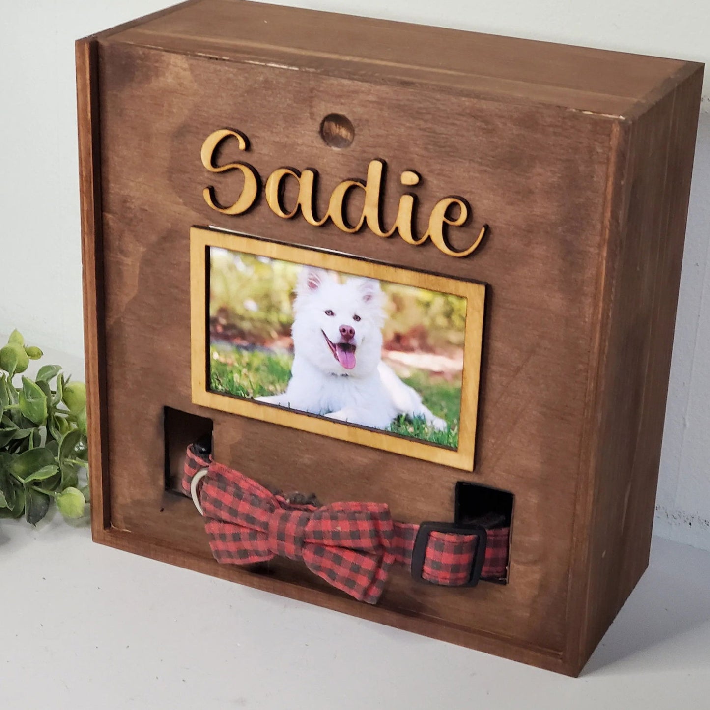 Dog Cremation urn for ashes - Wags and Willows