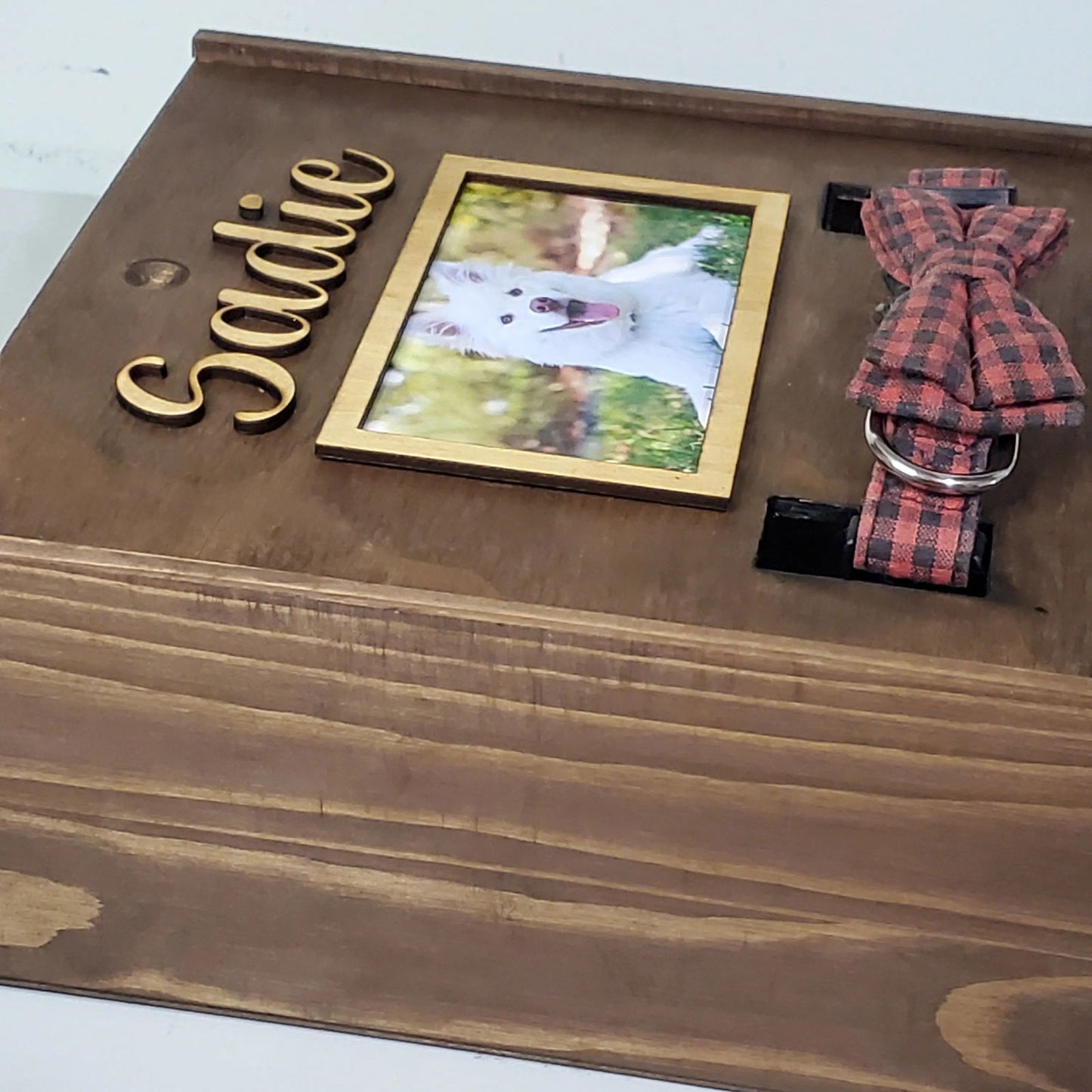 Dog Cremation urn for ashes - Wags and Willows