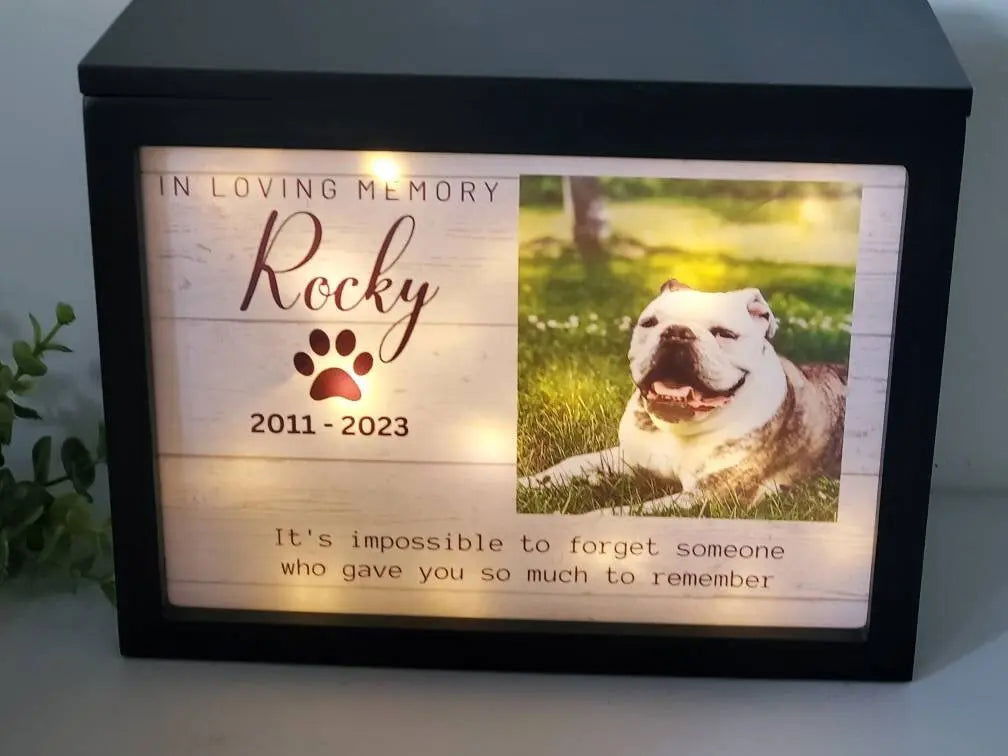 Pet Cremation urn for Ashes, Custom Pet urn for ashes - Wags and Willows