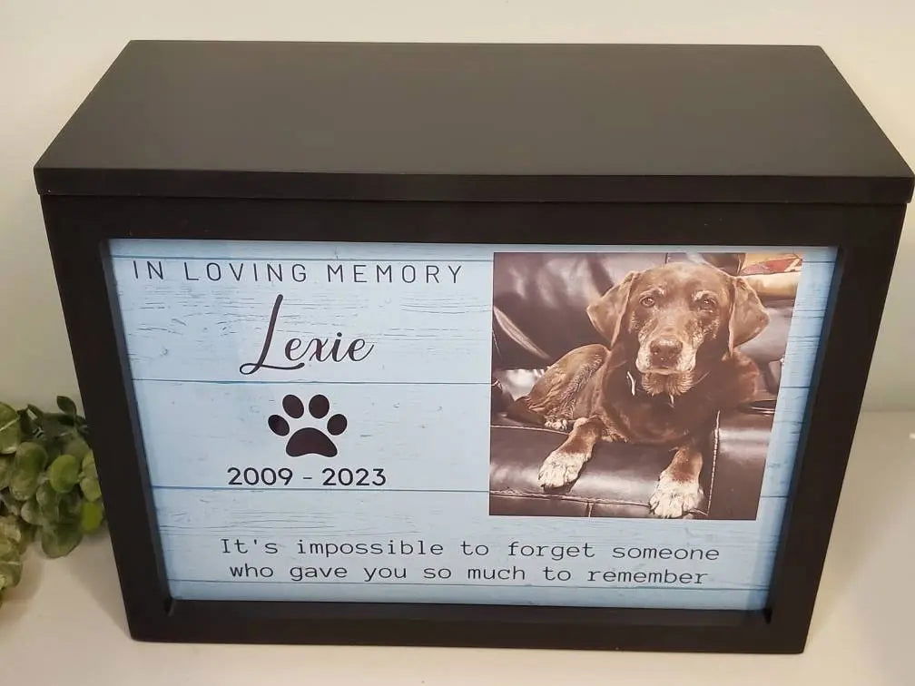 Pet Cremation urn for Ashes, Custom Pet urn for ashes - Wags and Willows