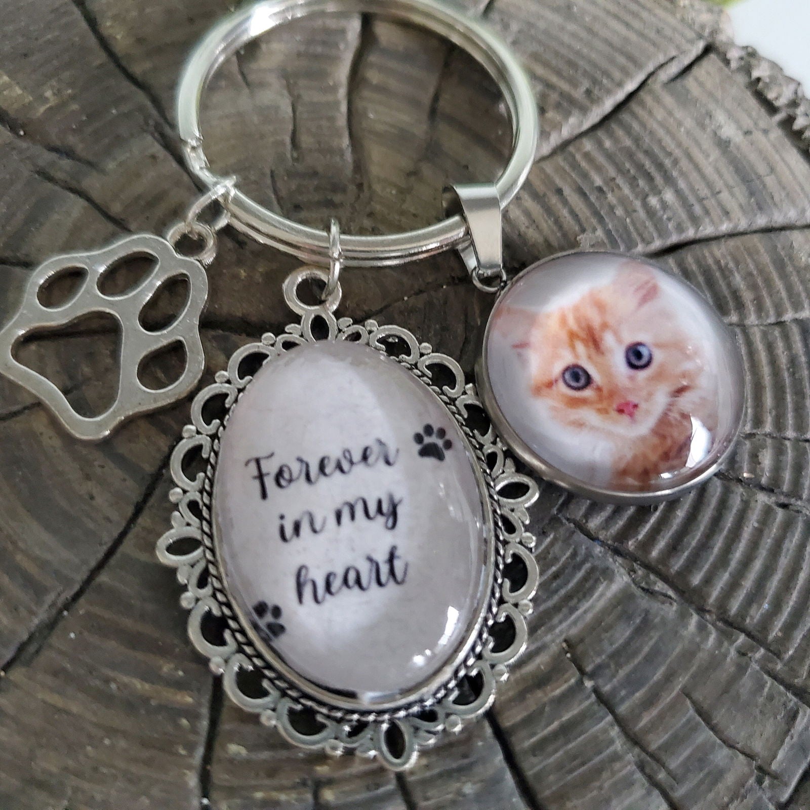 Pet memorial keychain, Dog Memorial keychain, Dog Photo Keychain, Pet memorial, pet memorial Gift, Cat Memorial, gift for loss of pet - Wags and Willows