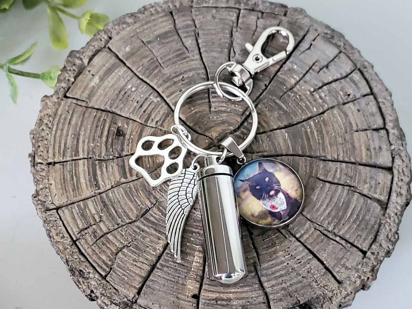 Pet urn photo keyring, Dog Memorial ashes jewelry, Dog Photo Keychain, Pet memorial urn Jewelry, Dog Loss Gift, Cat Memorial Jewelry - Wags and Willows