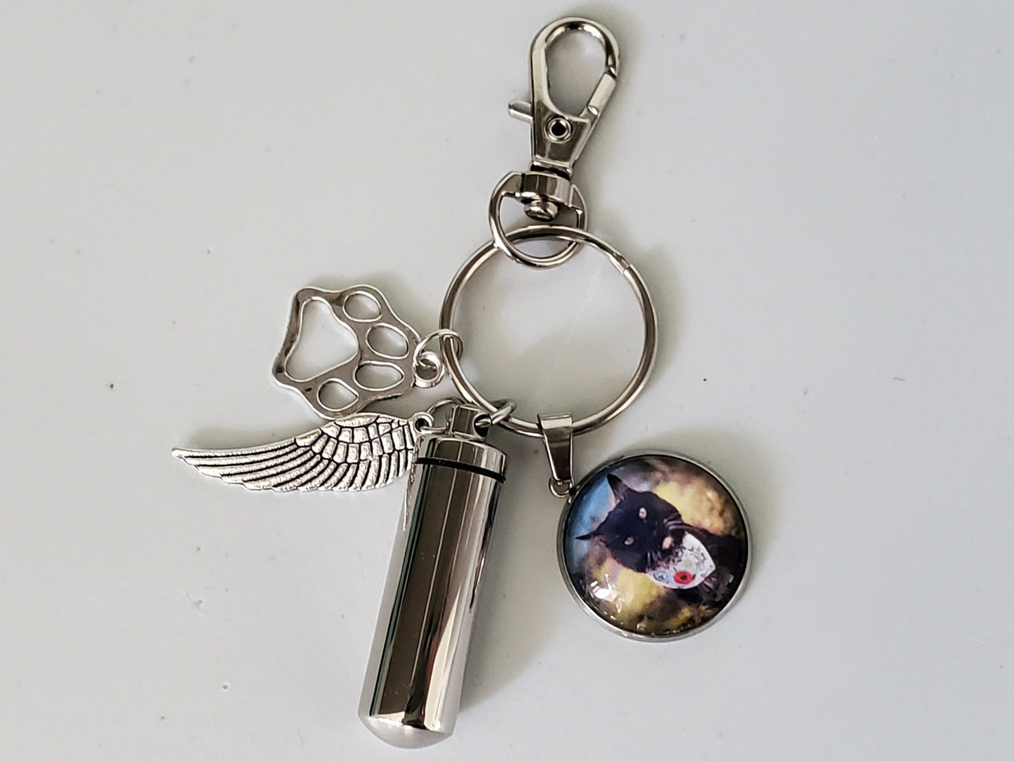 Pet urn photo keyring, Dog Memorial ashes jewelry, Dog Photo Keychain, Pet memorial urn Jewelry, Dog Loss Gift, Cat Memorial Jewelry - Wags and Willows