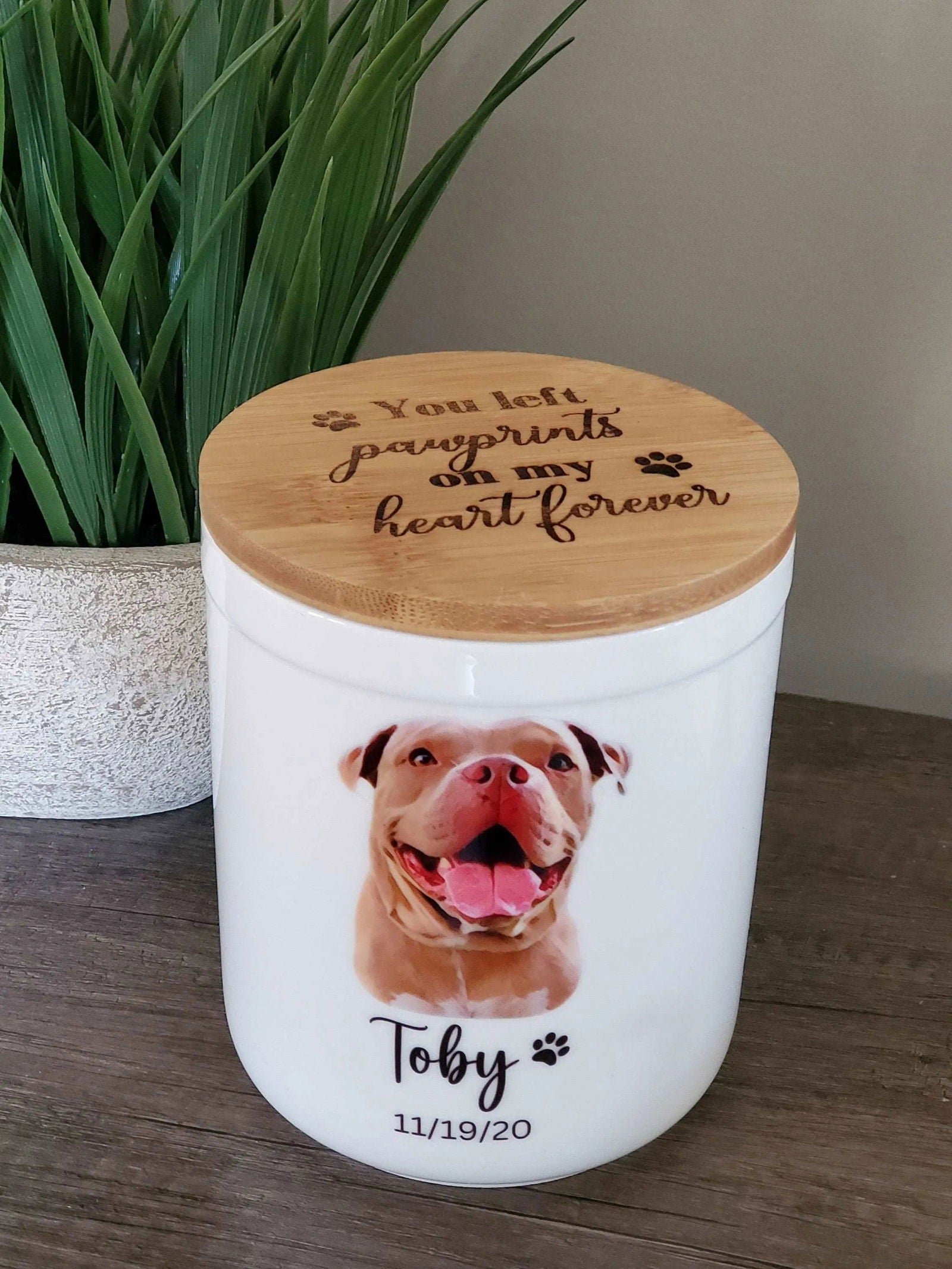 Ceramic Pet Urn-Custom Dog urn, Custom Cat Urn - Wags and Willows 