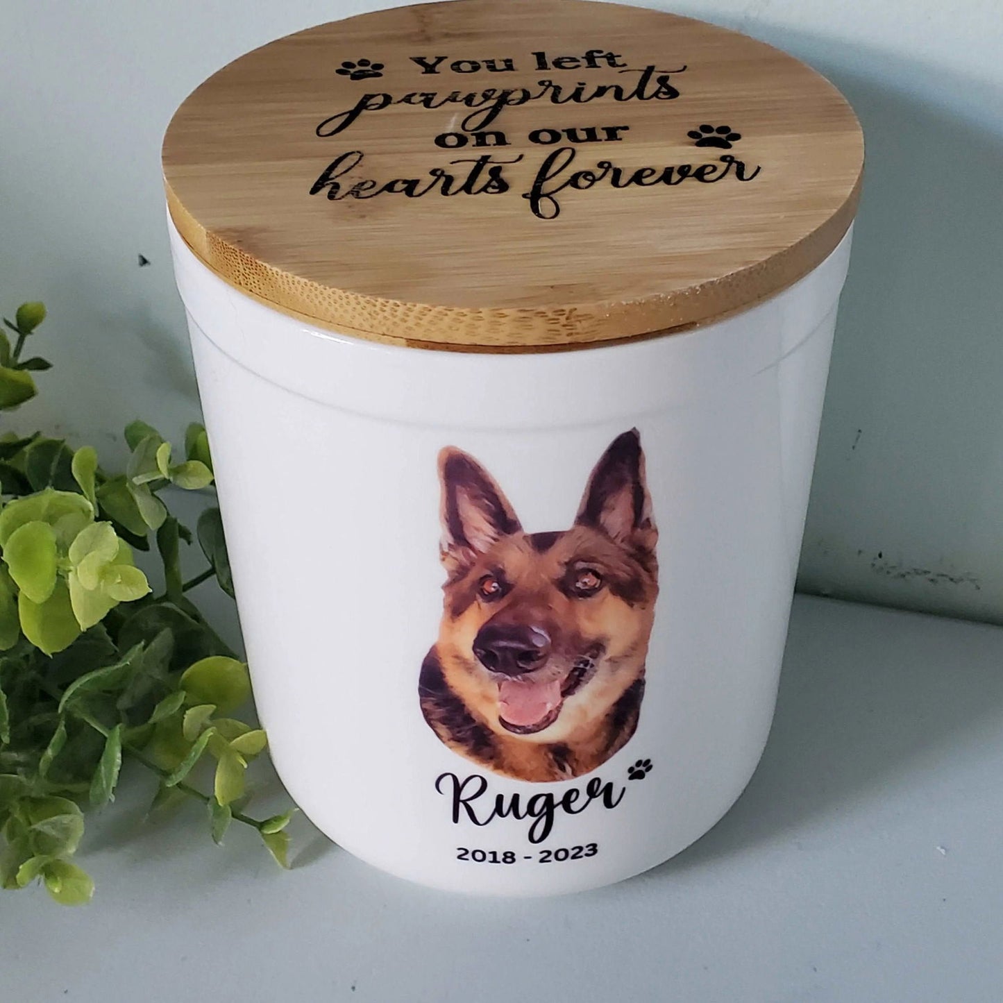 Ceramic Pet Urn-Custom Dog urn, Custom Cat Urn - Wags and Willows 