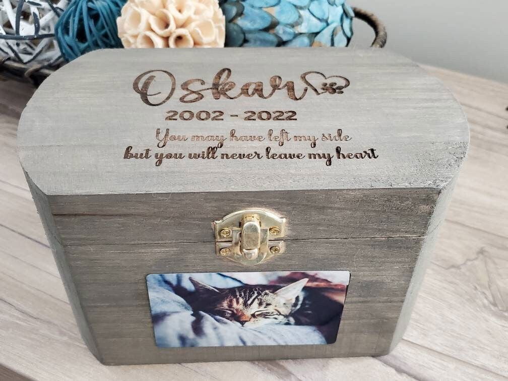 Custom urn for dog, Custom urn for cat - Wags and Willows 