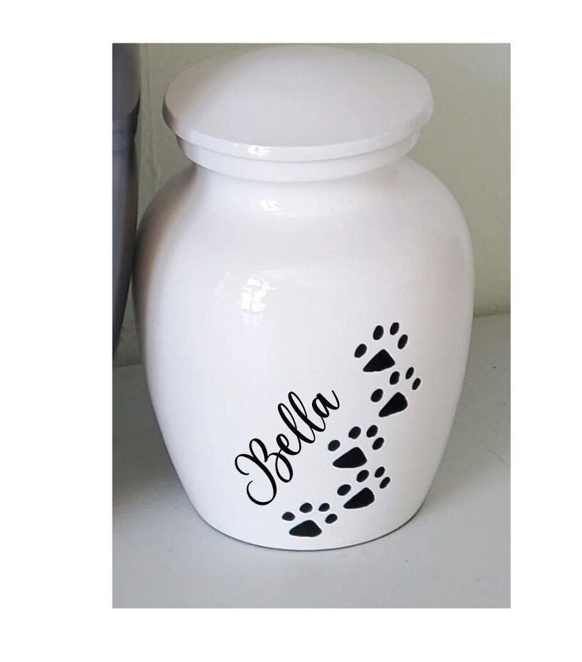 Guinea pig Urn, Ceramic Pet Urn for small pet, Urn for Rabbit - Wags and Willows 