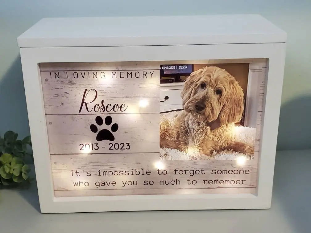 Pet Cremation urn for Ashes, Custom Pet urn for ashes - Wags and Willows 