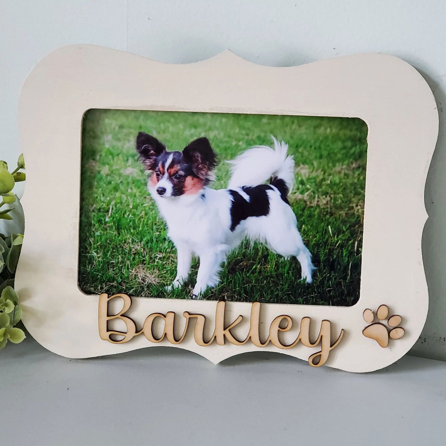 Pet Picture Frame, gift for dog mom, gift for cat mom, new puppy Gift, Dog Photo Frame, Cat Photo Frame - Wags and Willows 