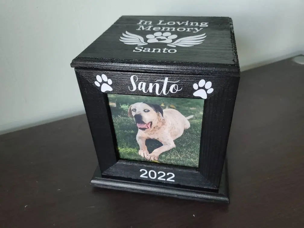 Pet Urn for cats ashes, pet urn for dogs ashes, custom pet urn - Wags and Willows 