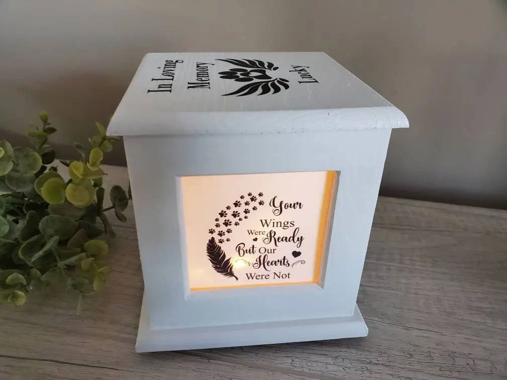 Pet Urn for cats ashes, pet urn for dogs ashes, custom pet urn - Wags and Willows 