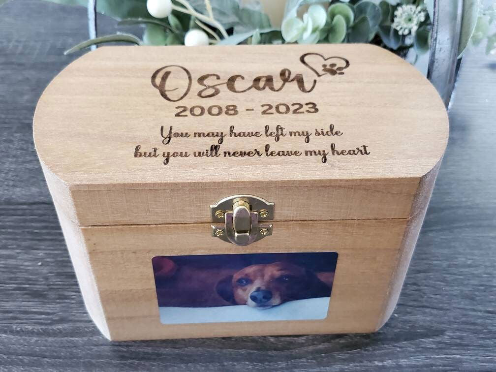 Pet urn for ashes, dog urn for ashes, cat urn for ashes - Wags and Willows 