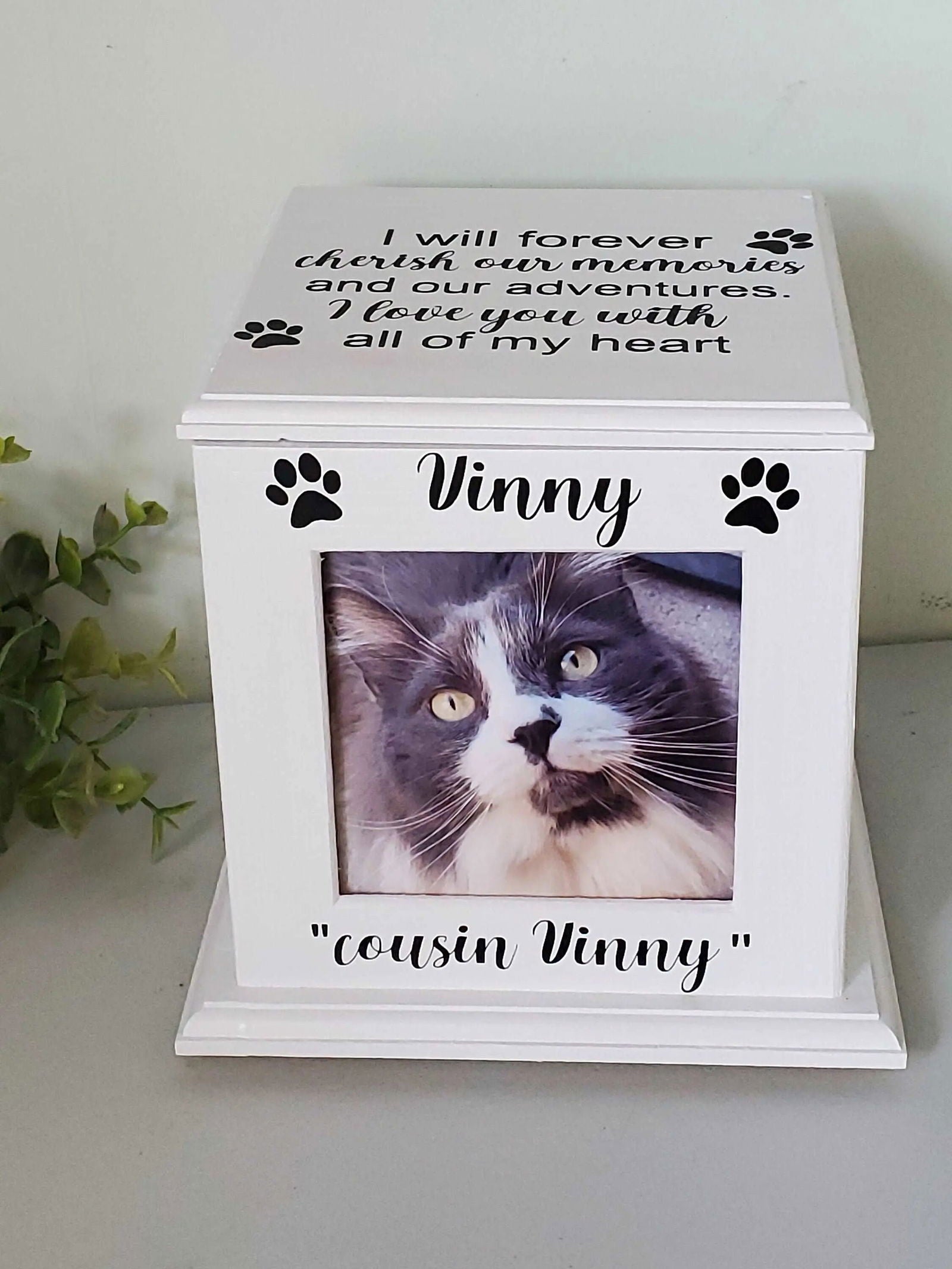 Pet urn for cats ashes, Pet Urn for Cats, Urn for dogs ashes, Pet urn for dogs - Wags and Willows 