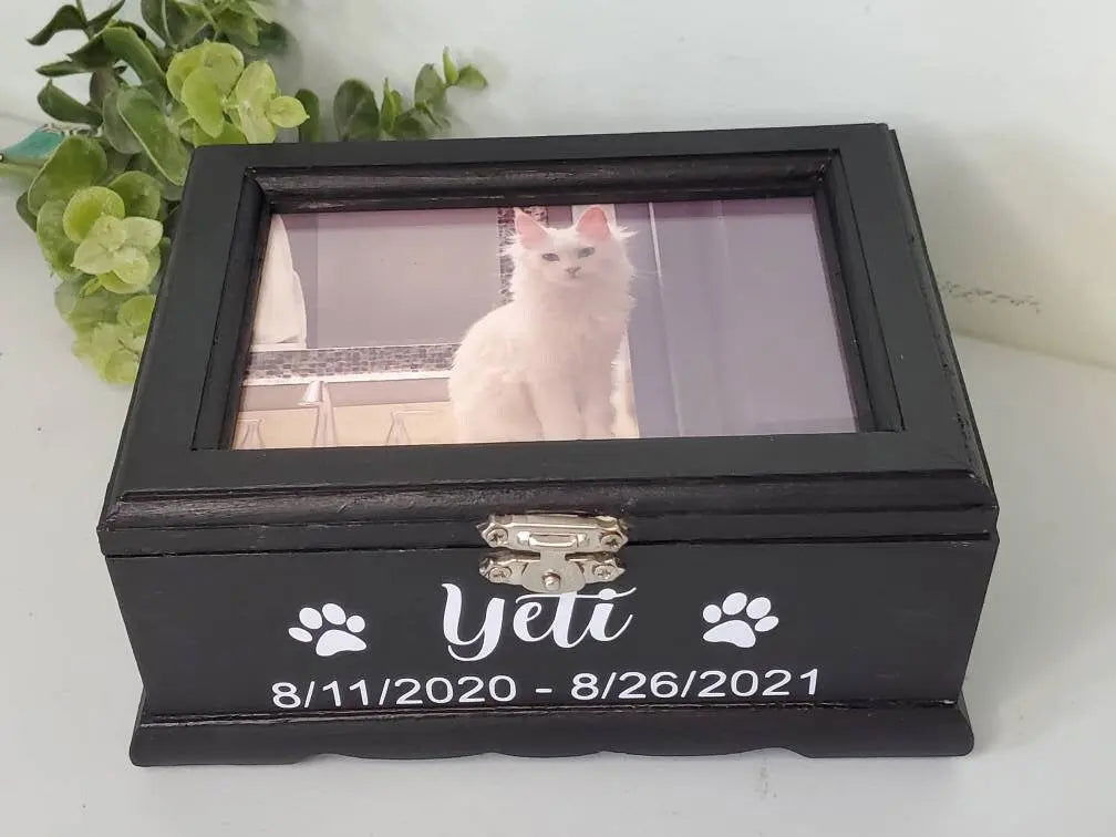 Pet urn for small dogs, pet urn for cats, pet urn memorial box for ashes, - Wags and Willows 